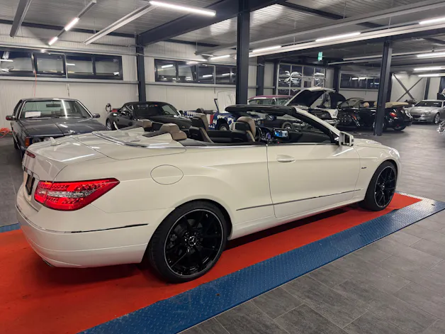 MERCEDES-BENZ E 350 CDI BlueEfficiency Avantgarde 7G-Tronic