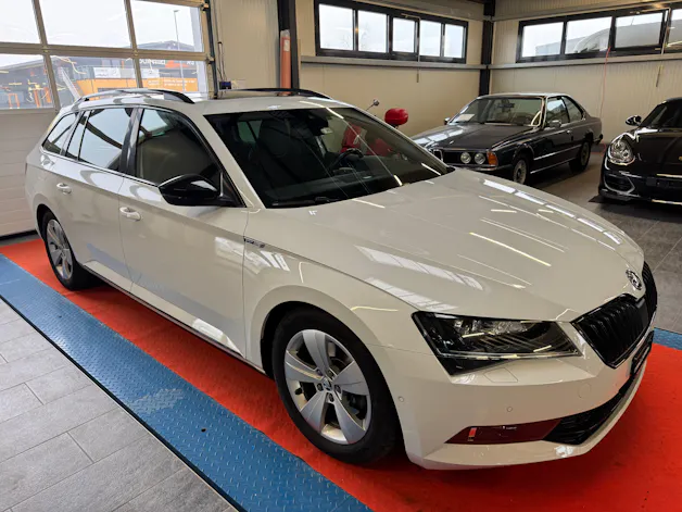 SKODA Superb Combi 2.0 TDi SportLine+ 4x4 DSG