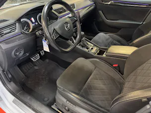 SKODA Superb Combi 2.0 TDi SportLine+ 4x4 DSG