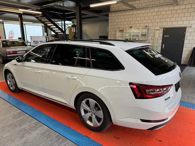 SKODA Superb Combi 2.0 TDi SportLine+ 4x4 DSG