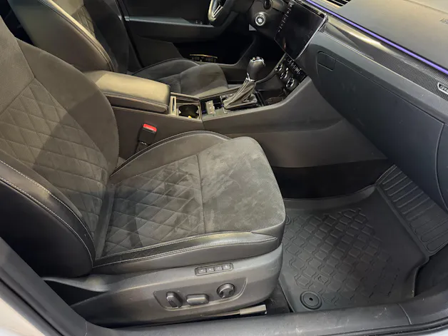 SKODA Superb Combi 2.0 TDi SportLine+ 4x4 DSG