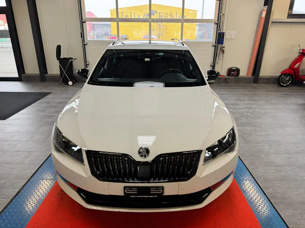 SKODA Superb Combi 2.0 TDi SportLine+ 4x4 DSG