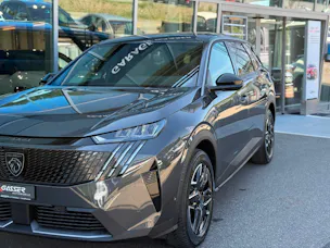 PEUGEOT 5008 145 Hybrid e-DCS6 Allure Premium