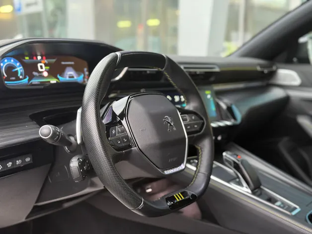 PEUGEOT 508 SW Hybrid4 360 e Sport Engineered