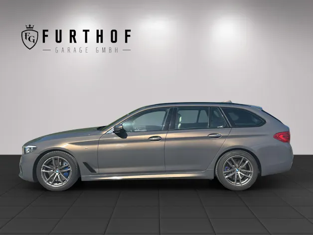 BMW 540i xDrive Touring Steptronic