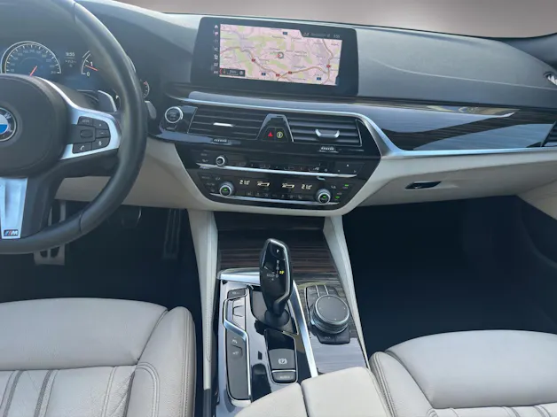 BMW 540i xDrive Touring Steptronic