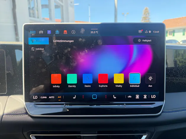 VW Tiguan 2.0 TSI R-Line DSG 4motion
