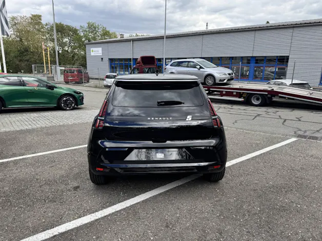 RENAULT R5 E-Tech Comfort Range Roland Garros