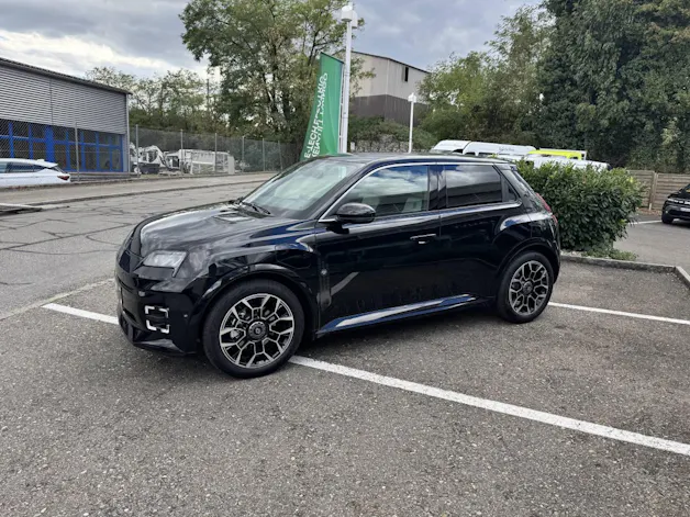 RENAULT R5 E-Tech Comfort Range Roland Garros