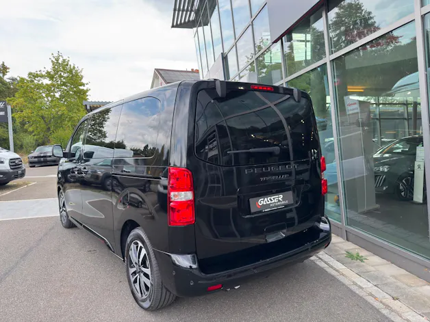 PEUGEOT Traveller 2.2 BlueHDi Business VIP Standard EAT8