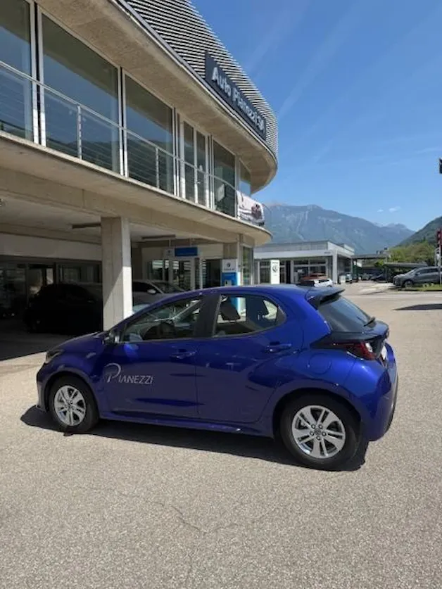 MAZDA 2 Hybrid Centre-line