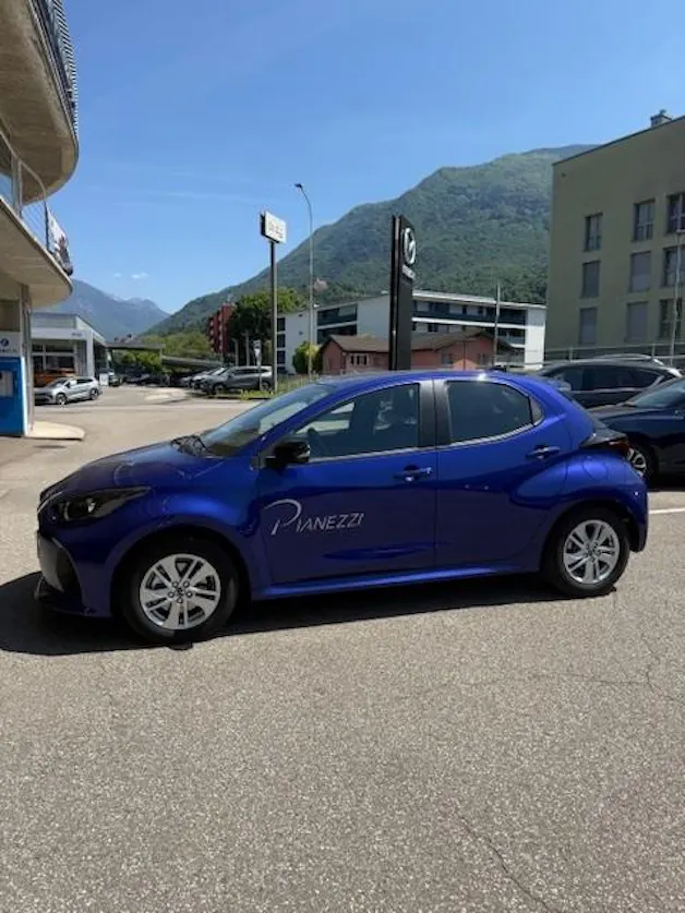 MAZDA 2 Hybrid Centre-line