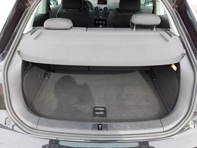 AUDI A1 1.6 TDI Ambition **frisch ab MFK, Service und Zahnriemen mit Wasserpumpe ersetzt**