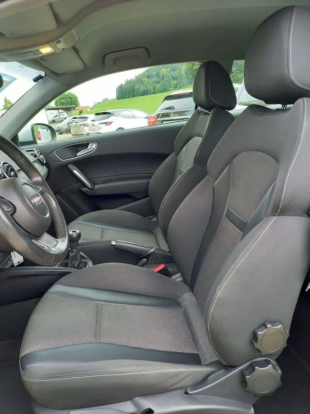 AUDI A1 1.6 TDI Ambition **frisch ab MFK, Service und Zahnriemen mit Wasserpumpe ersetzt**