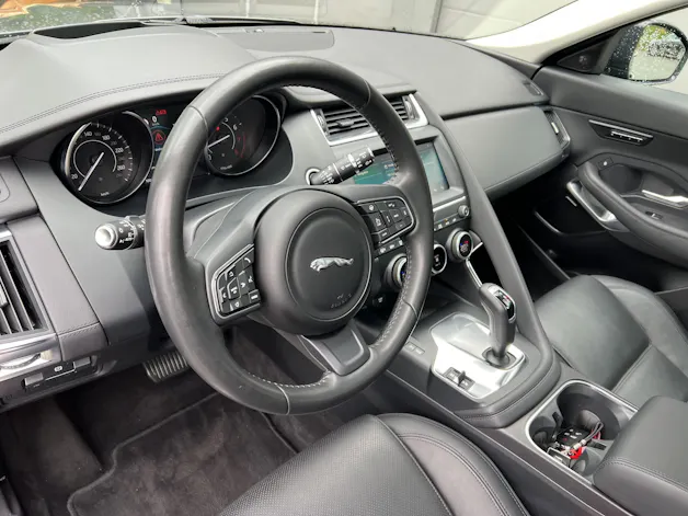 Jaguar E-Pace 2.0 P200 HSE AWD Automatik