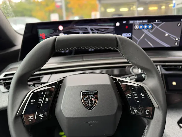 PEUGEOT 3008 145 e-DSC6 Hybrid Allure Premium