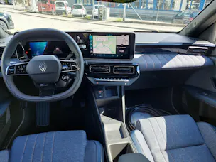RENAULT R4 E-Tech Comfort Range plein sud techno