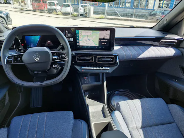 RENAULT R4 E-Tech Comfort Range plein sud techno