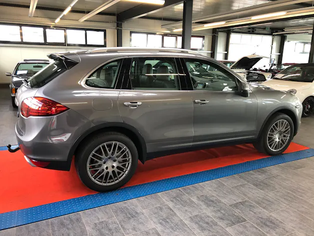 PORSCHE Cayenne S