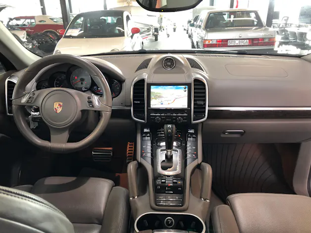 PORSCHE Cayenne S