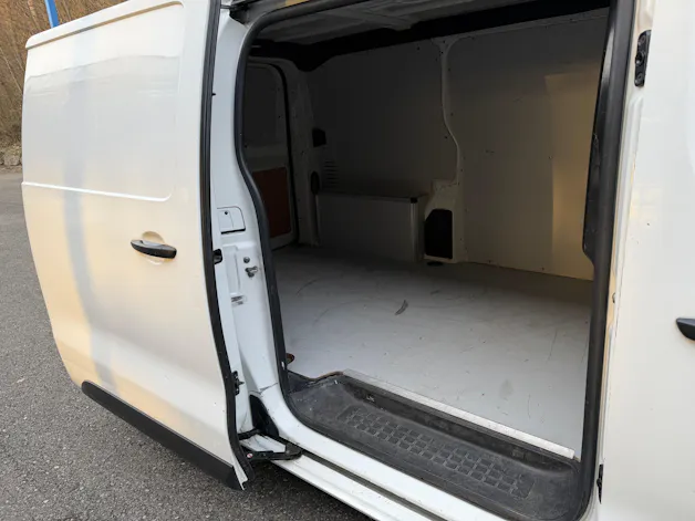 PEUGEOT Expert 2.0 BlueHDi 150 S&S Active Standard