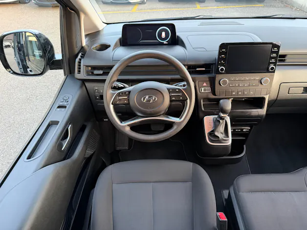 HYUNDAI Staria Premium 2.2 CRDi Amplia 4WD A