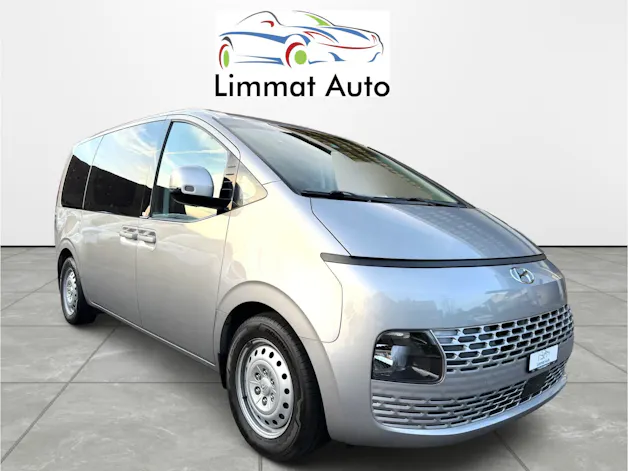 HYUNDAI Staria Premium 2.2 CRDi Amplia 4WD A