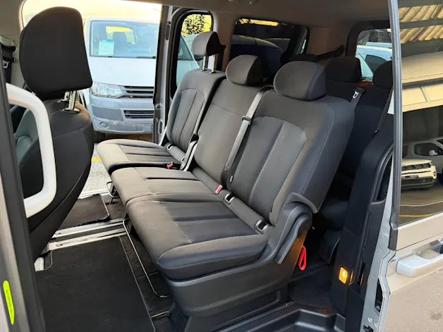 HYUNDAI Staria Premium 2.2 CRDi Amplia 4WD A