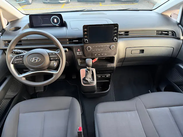 HYUNDAI Staria Premium 2.2 CRDi Amplia 4WD A