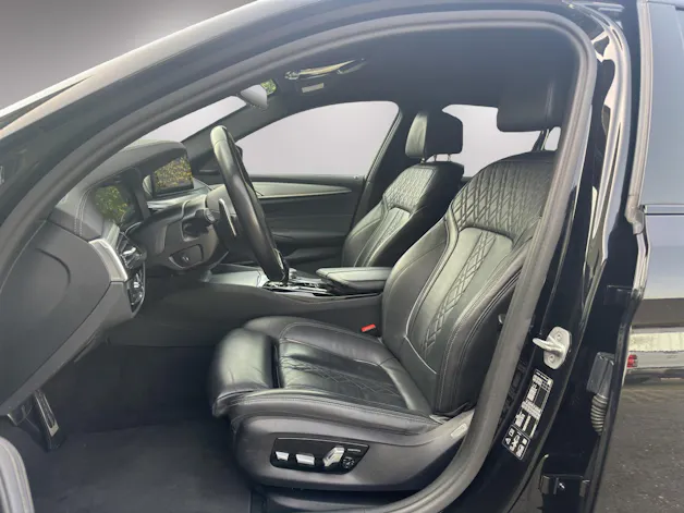 BMW 540i xDrive 48V Touring Pure M Sport Steptronic
