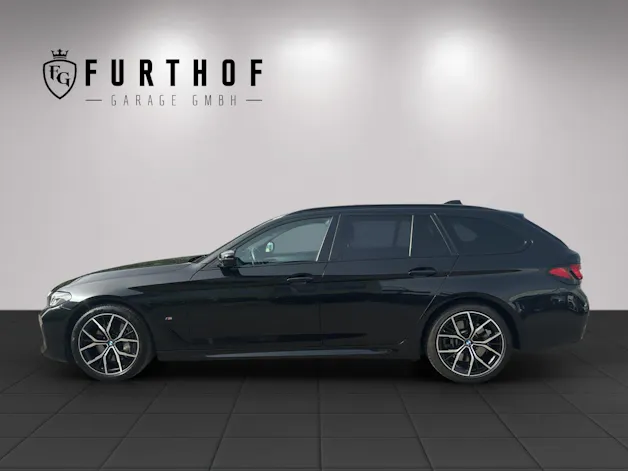 BMW 540i xDrive 48V Touring Pure M Sport Steptronic