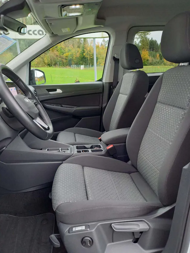 FORD Tourneo Connect 2.0 EcoBlue Titanium Automat