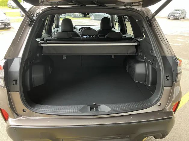 Subaru Forester Station 2.0i e-Boxer Swiss Plus
