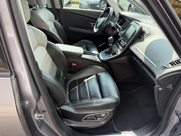 RENAULT Grand Scénic 1.6 dCi Initiale Paris EDC