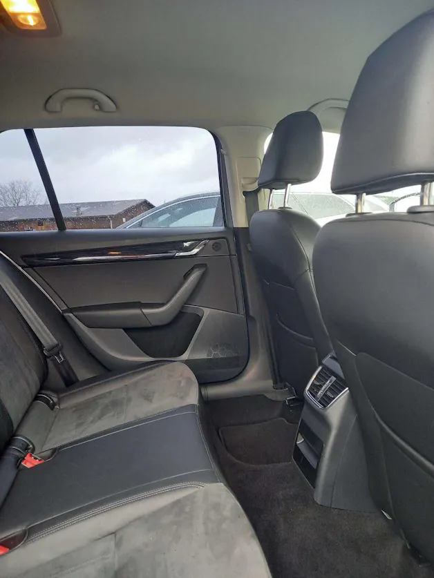 SKODA Octavia Combi 2.0 TDI Style 4x4 DSG