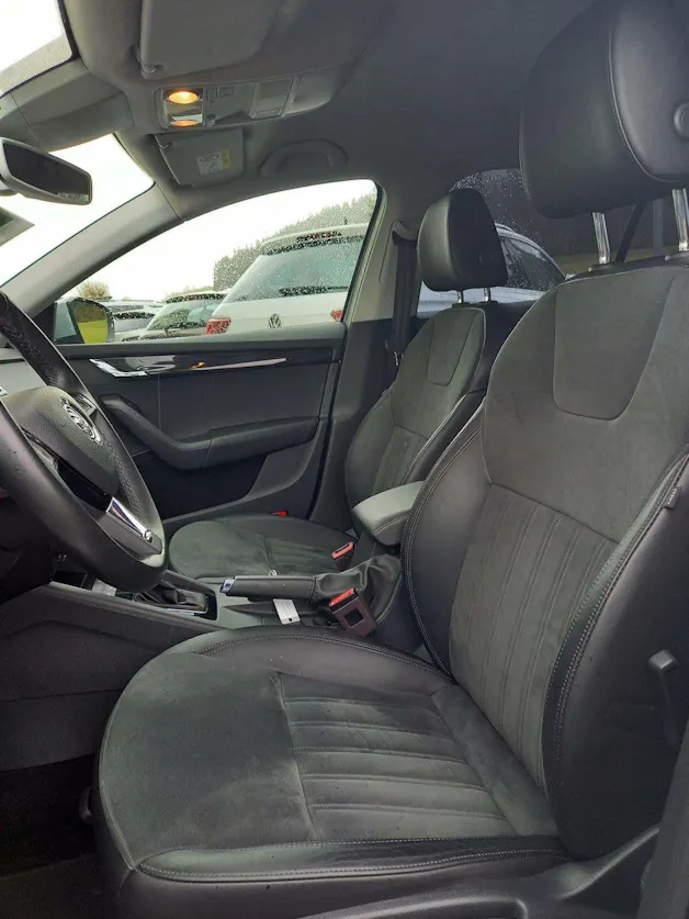 SKODA Octavia Combi 2.0 TDI Style 4x4 DSG