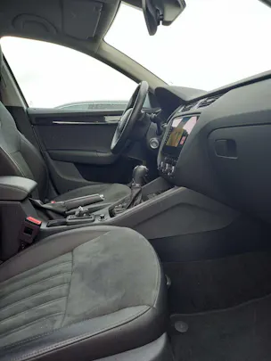 SKODA Octavia Combi 2.0 TDI Style 4x4 DSG