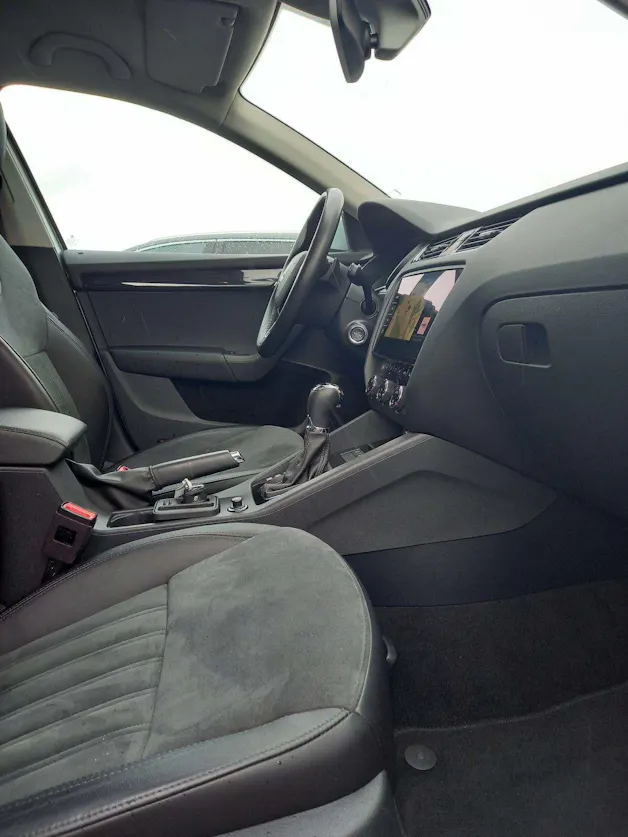 SKODA Octavia Combi 2.0 TDI Style 4x4 DSG