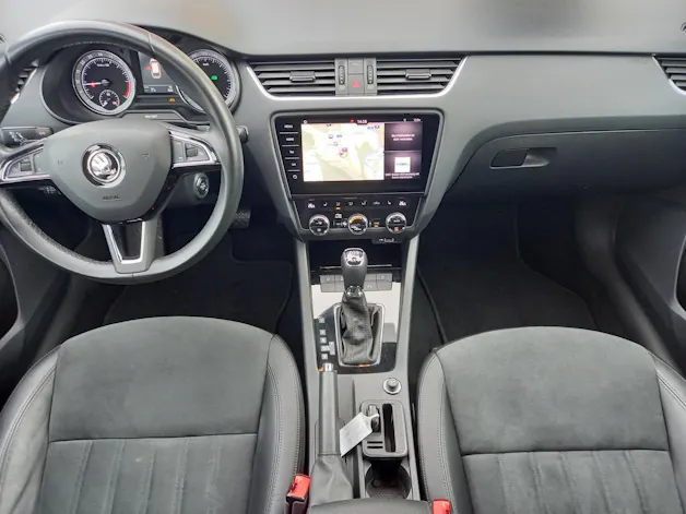 SKODA Octavia Combi 2.0 TDI Style 4x4 DSG