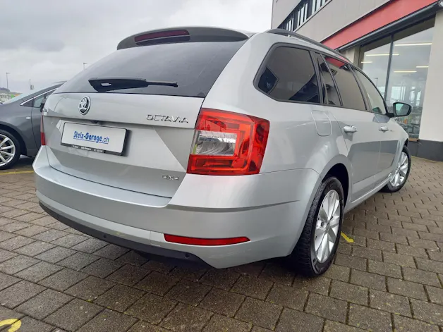 SKODA Octavia Combi 2.0 TDI Style 4x4 DSG