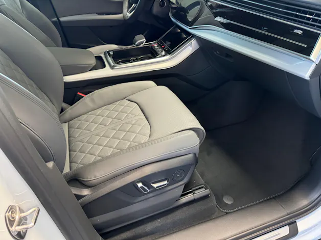 AUDI SQ7 TFSI quattro tiptronic