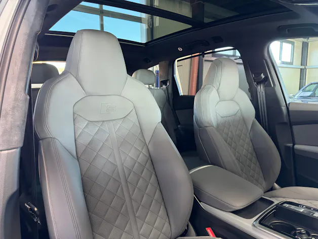 AUDI SQ7 TFSI quattro tiptronic