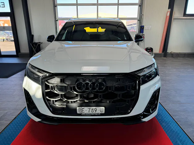 AUDI SQ7 TFSI quattro tiptronic