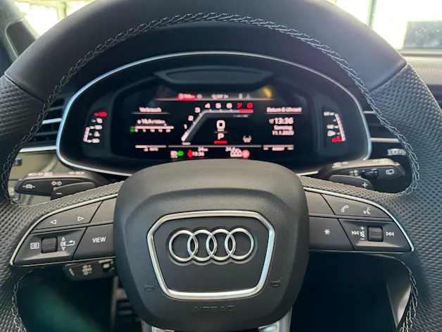 AUDI SQ7 TFSI quattro tiptronic