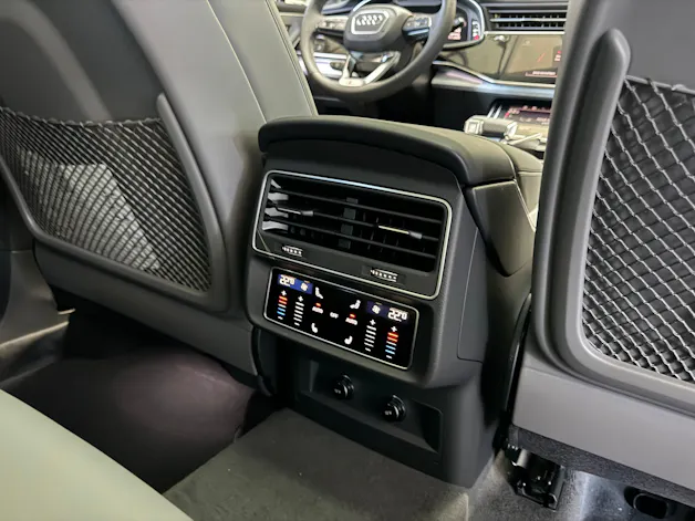 AUDI SQ7 TFSI quattro tiptronic