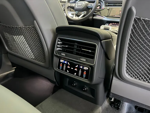 AUDI SQ7 TFSI quattro tiptronic