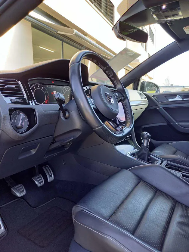 VW Golf 2.0 TSI R 4Motion *Handschalter*