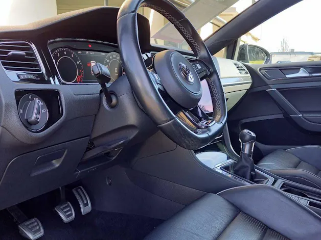 VW Golf 2.0 TSI R 4Motion *Handschalter*