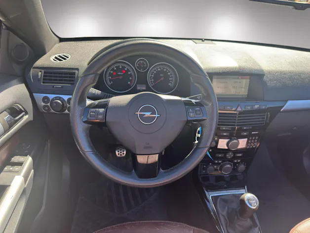 OPEL Astra TT 2.0i 16V Turbo Cosmo
