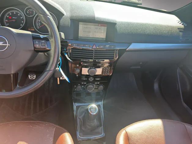 OPEL Astra TT 2.0i 16V Turbo Cosmo